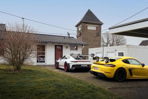 Meuspath House | Pet & Child-Friendly Racing-Chalet with 9.7/10 Rating