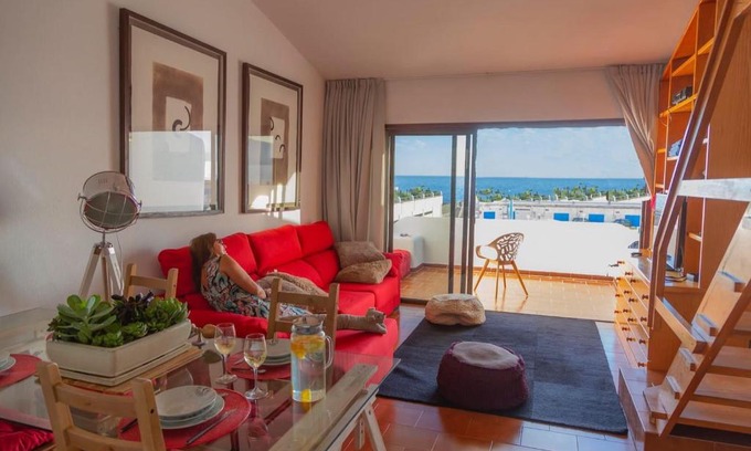Radazul Apartment | Seafront Bliss at Radazul Marina with Ocean View & Hot Tub