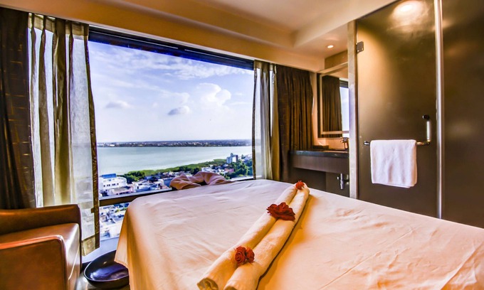 Gorakhpur Hotel | Relax at Radisson Blu Gorakhpur with Pool & Spa Amenities
