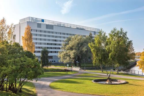 Oulu Hotel | Elegant Radisson Blu Hotel in Oulu - Pet Friendly & Rated 8.9