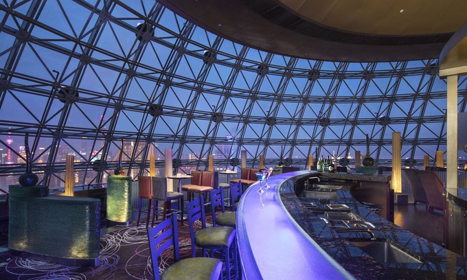 Downtown Shanghai Hotel | Experience Luxury at Radisson Blu Hotel Shanghai New World