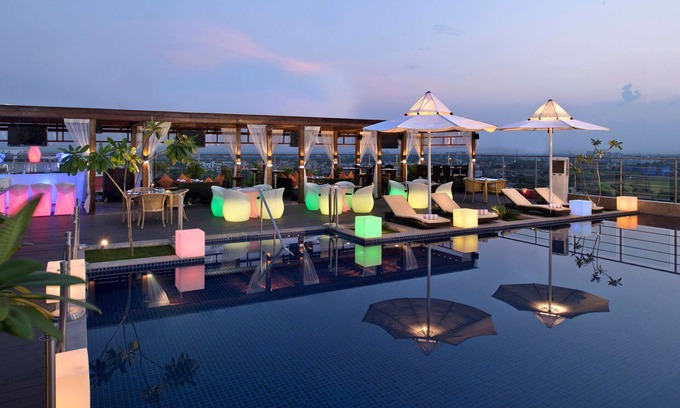 Durgapura Hotel | Discover Radisson Blu Jaipur: Family-Friendly with Pool & Spa