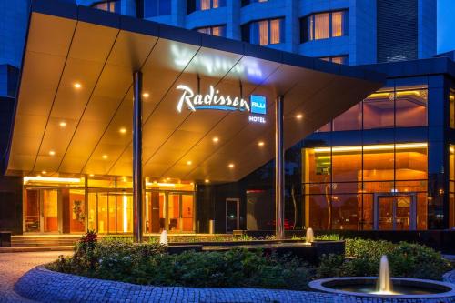 Brazzaville Hotel | Elegant Retreat at Radisson Blu M'Bamou Palace, Brazzaville