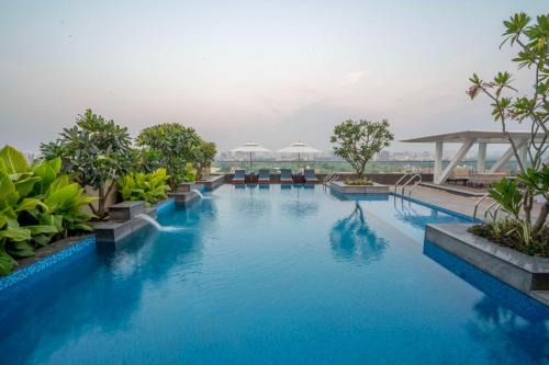 Phase 1 Hotel | Elegant Stay at Radisson Blu Pune Hinjawadi with Spa & Pool