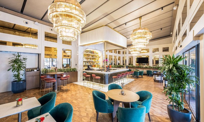Uludag Hotel | Elegant Radisson Collection Hotel in Vadistanbul - 5 Stars