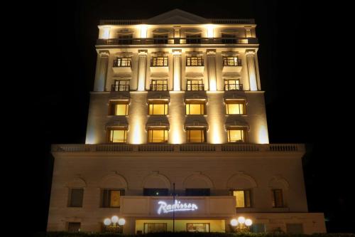 Jalandhar Hotel | Relax at Radisson Hotel Jalandhar: Spa, Pool & Family-Friendly