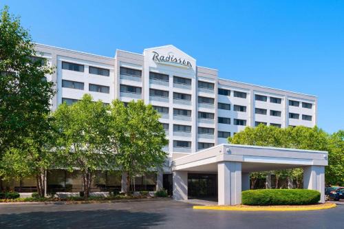 Donelson Hotel | Discover Radisson Hotel Nashville Airport: Family-Friendly Stay