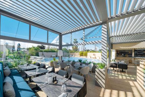 L'Arenas Hotel | Relax at Radisson Hotel Nice Airport with Pool & Ocean Views
