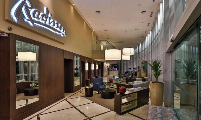 Vila Olimpia Hotel | Relax at Radisson Hotel Vila Olimpia - 4-Star Comfort & Spa