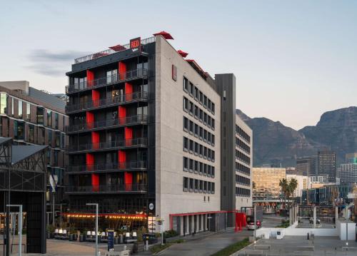 Silo District Hotel | Discover the Radisson RED Hotel V&A Waterfront Cape Town