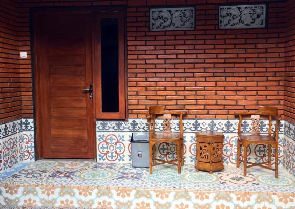 Mambal House | Guest Favorite: Raditya Homestay with 9.9/10 Rating