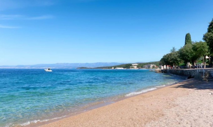 Sveti Vid Dobrinjski Apartment | Radmila by Interhome: Oceanfront Oasis with Spa & Pool