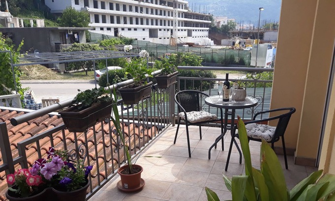 Bijeli do House | Budget-Friendly Radovic Apartments with Family Amenities