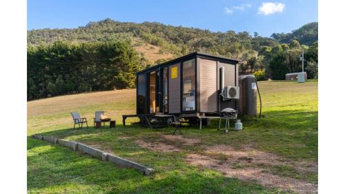 Lake George House | Discover Rae at Lake George Winery: Pet-Friendly Retreat