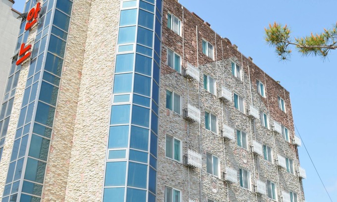 Chungju Hotel | Comfortable Raemian Hotel with Spa and Family Amenities