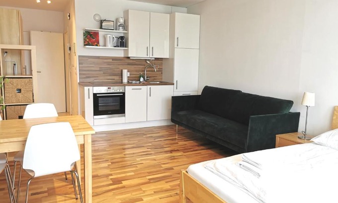 Geidorf Apartment | Cozy Apartment Sunlight - Family-Friendly Retreat