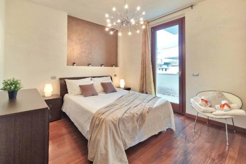 Porto Sant'Elpidio Apartment | Elegant Raffinata Dimora: Pet-Friendly with Private Balcony