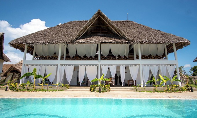 Watamu Villa | Top-Rated Rafiki Tamu Resort with Pool & Family Amenities
