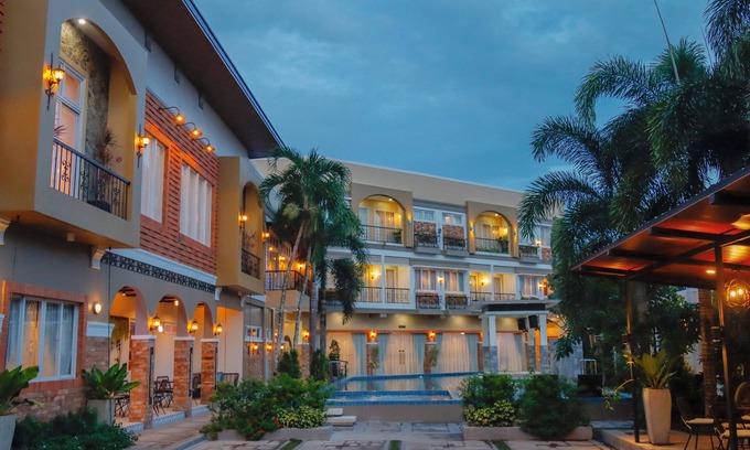 Naga Hotel | Relax at Ragazzi Resort Hotel: Family-Friendly Amenities