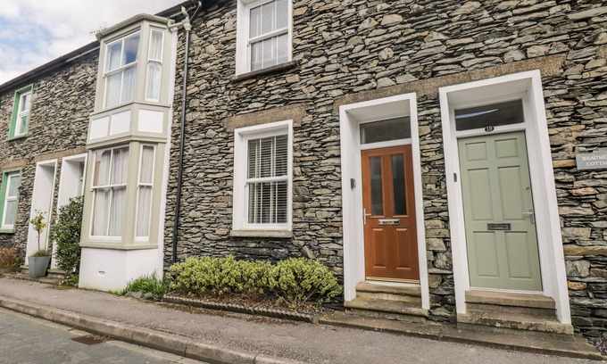 Bowness-on-Windermere Cottage | Family-Friendly Raglan Cottage in Bowness-On-Windermere