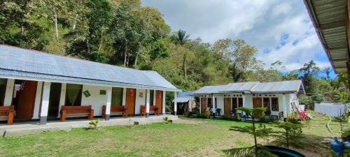 Moni House | Oceanfront Escape at Rago's Homestay - Rated 9.3/10