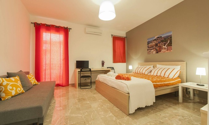 Ragusa Bed & Breakfast | Ragusa Terra Priziusa: Cozy Retreat with Kitchen & Breakfast