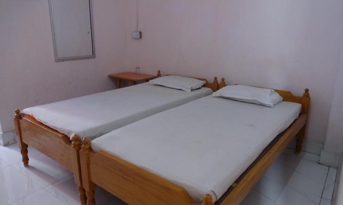 Bodh Gaya House | Budget-Friendly Stay at Rahul Buddha Guest House with Breakfast