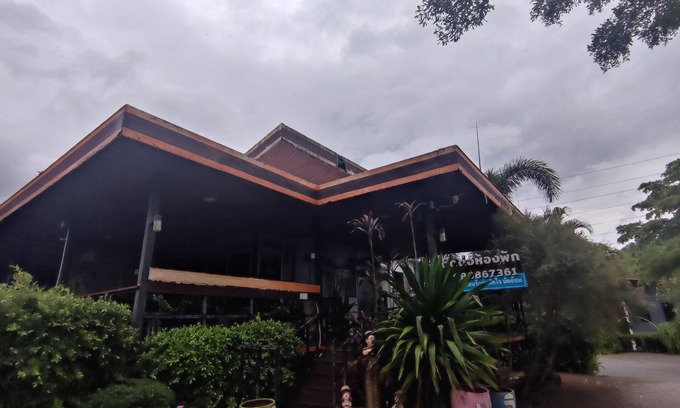 Ban Ta Khun Hotel | Budget-Friendly Rai Eingpu with Breakfast & Family Amenities