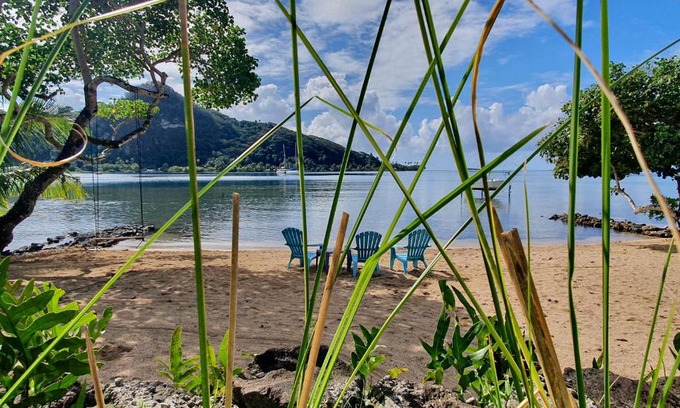 Opoa House | Beachfront Fare Rêvé: Family-Friendly Paradise in Raiatea