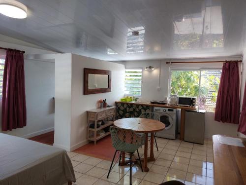 Teahupoo Apartment | Family-Friendly Stay at Raiatea - Studio Tenape Awaits!