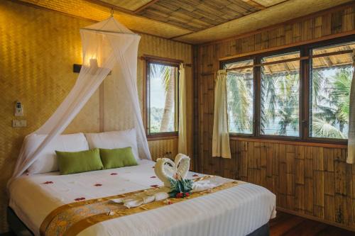 Krabi Resort | Cozy Stay at Railay Garden View Resort with Breakfast Included