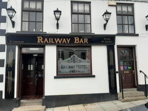 Poyntzpass Bed & Breakfast | Child-Friendly Railway Bar Accommodation with Great Reviews