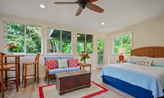 Hilo Apartment | Idyllic Rain Forest Hideaway: Private Studio with Ocean Views