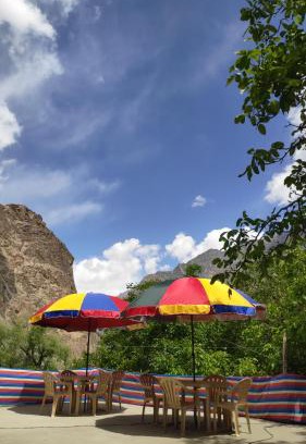 Turtuk House | Cozy Rainbow Guesthouse: Pet-Friendly with Breakfast Included