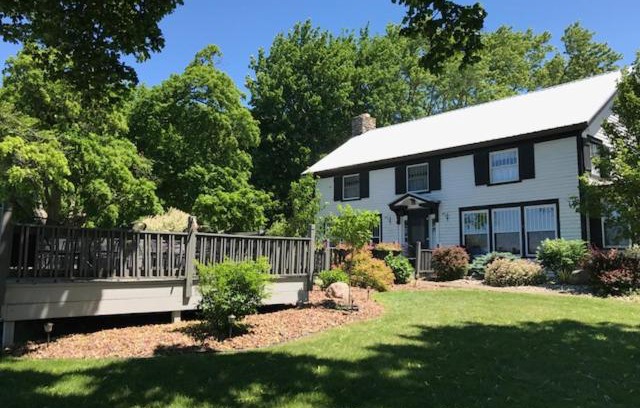 Pulaski Hotel | Pet-Friendly Rainbow Shores with Ocean View & Hot Tub