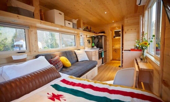 Arroyo Hondo House | Scenic Rainbow Tiny Home with Mountain Views & Hot Tub