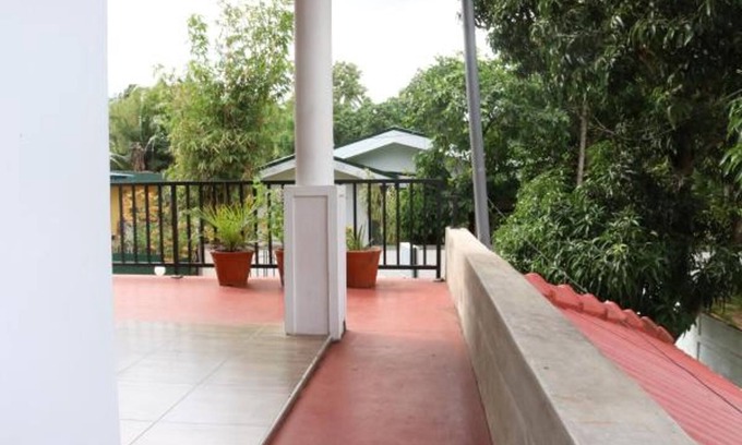 Anuradhapura House | Cozy Rainbow Tourist Rest: Family-Friendly with Dining Options
