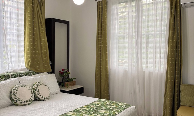 Guzman Abajo House | Relaxing Country House Minutes from All Major Attractions