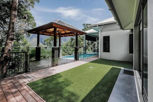 Redlynch House | Rainforest Retreat - Pool W Stunning Views