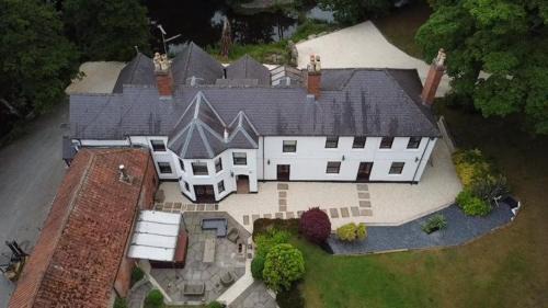 Mansfield House | Family-Friendly Comfort at Rainworth Lodge - 9/10 Rating