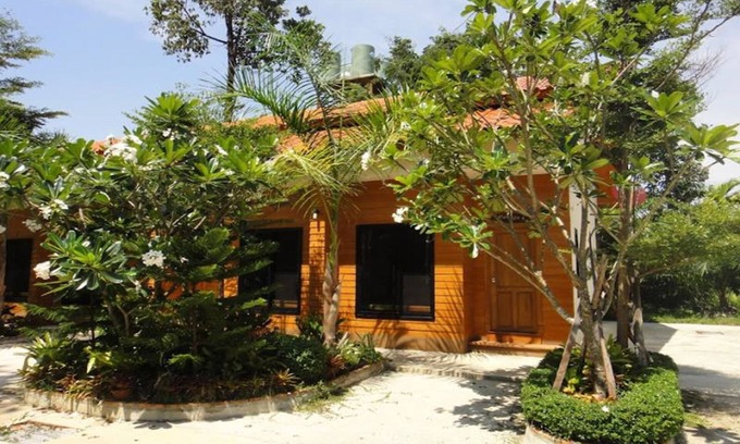 Ubon Ratchathani Hotel | Raisailuang Resort: Relaxing Spa & Family-Friendly Amenities