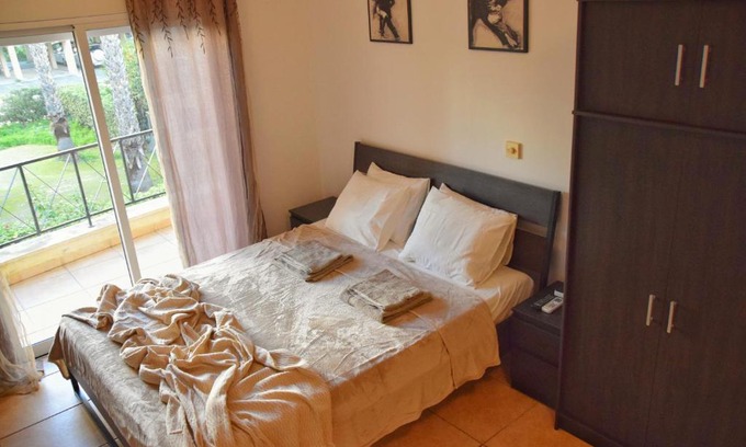 Potamos tis Germasogeias Apartment | Charming Raise Cosy Studio with Pool and Ocean View