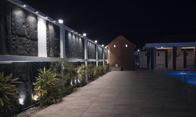 Maharajganj Hotel | Discover Raj Vilas Hotel & Resort in Maharajganj Today