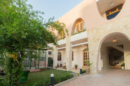 Gopalbari House | Rajan House: Guest Rated 9.9 with Family & Pet-Friendly Perks
