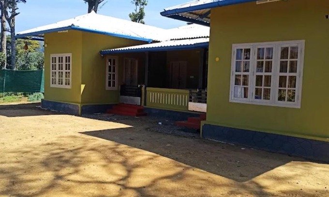 Santhanpara House | Cozy Getaway at Rajappara Estate - Pet and Child Friendly