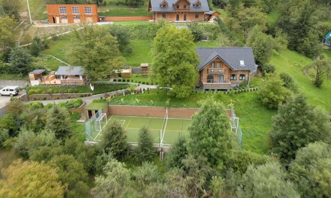Rakhiv House | Discover Rakhiv House: Pet-Friendly Retreat with 9.4 Score