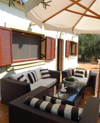 Zalongo House | Unforgettable Stay at Raki Apartment with Oceanfront Views