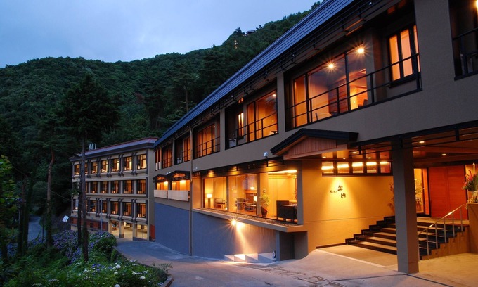 Azagawa House | Discover Rakuyu: Eco-Friendly Stay with Hot Tub & Breakfast