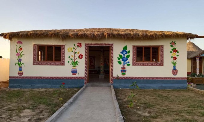 Dholavira Hotel | Family-Friendly Ram Rann Resort with Breakfast Included