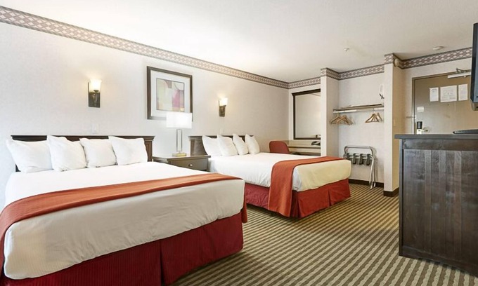 South Clearbrook Hotel | Family-Friendly Stay at Ramada by Wyndham Abbotsford